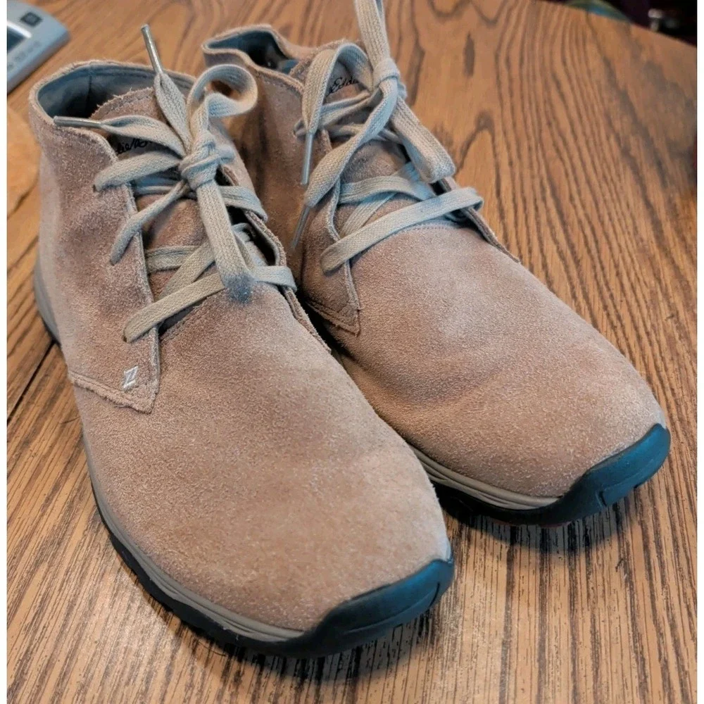 Eddie Bauer Suede Chukka Boots Men Size 11 Beige Leather Lace Up Ankle Casual